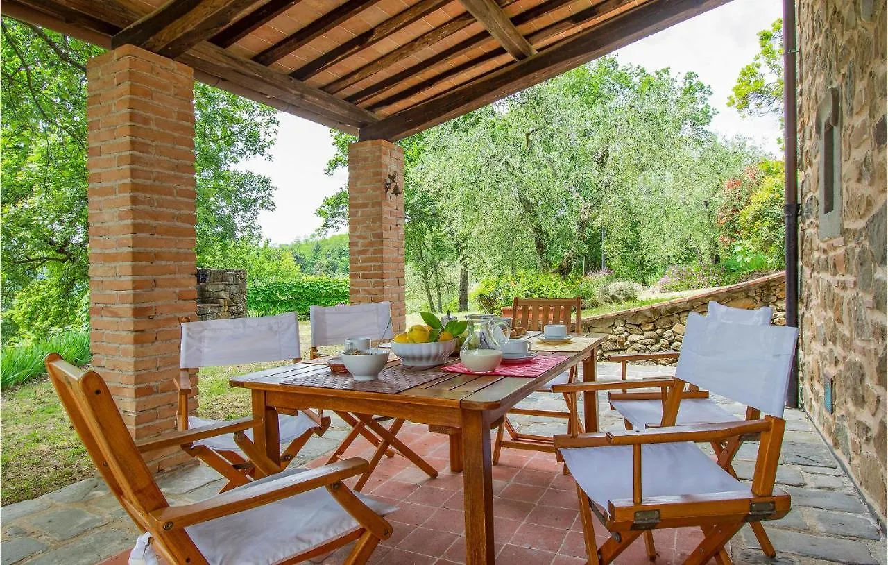 Lovely Home In Buggiano With Kitchen Massa e Cozzile