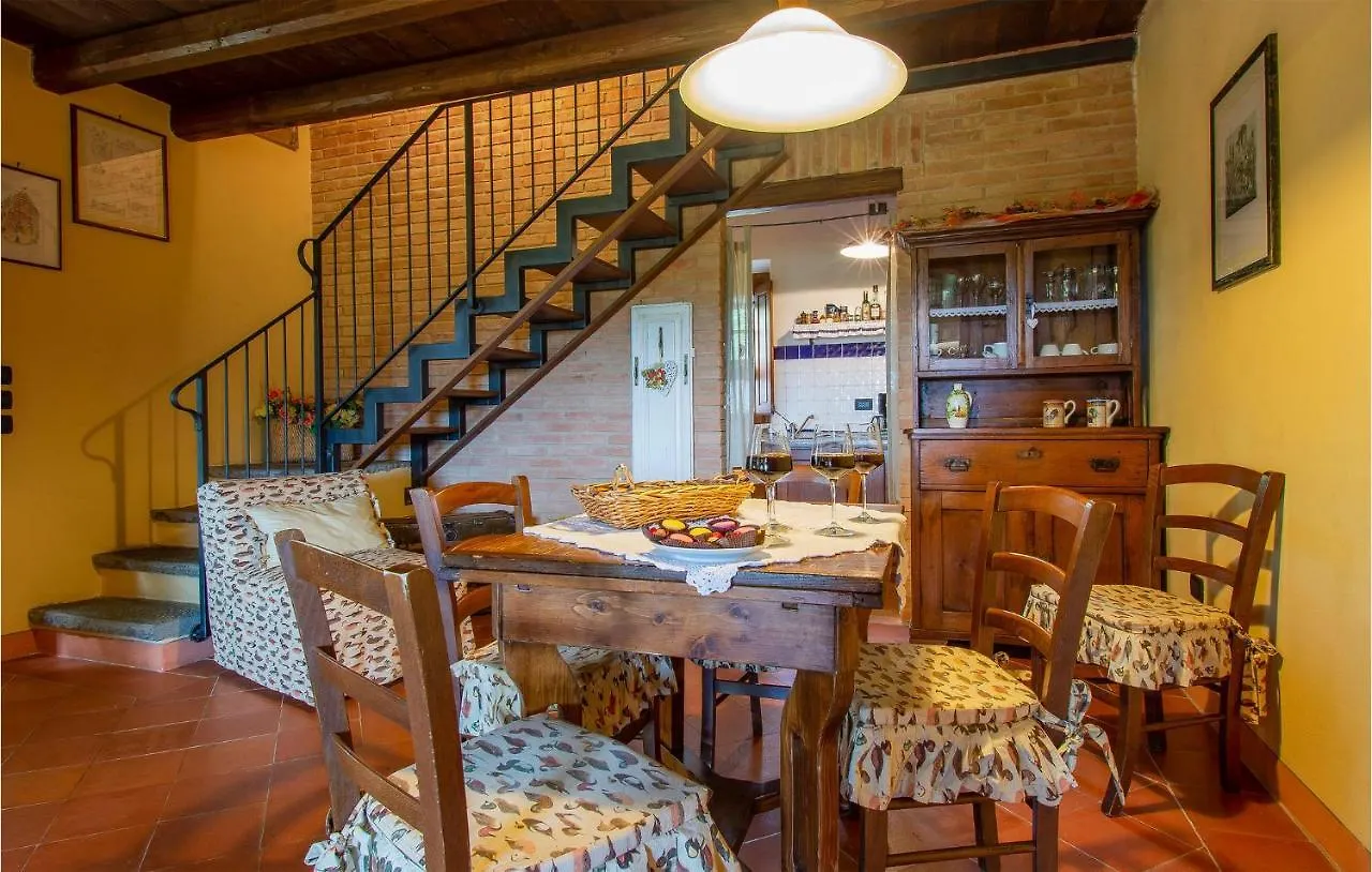 Lovely Home In Buggiano With Kitchen Massa e Cozzile