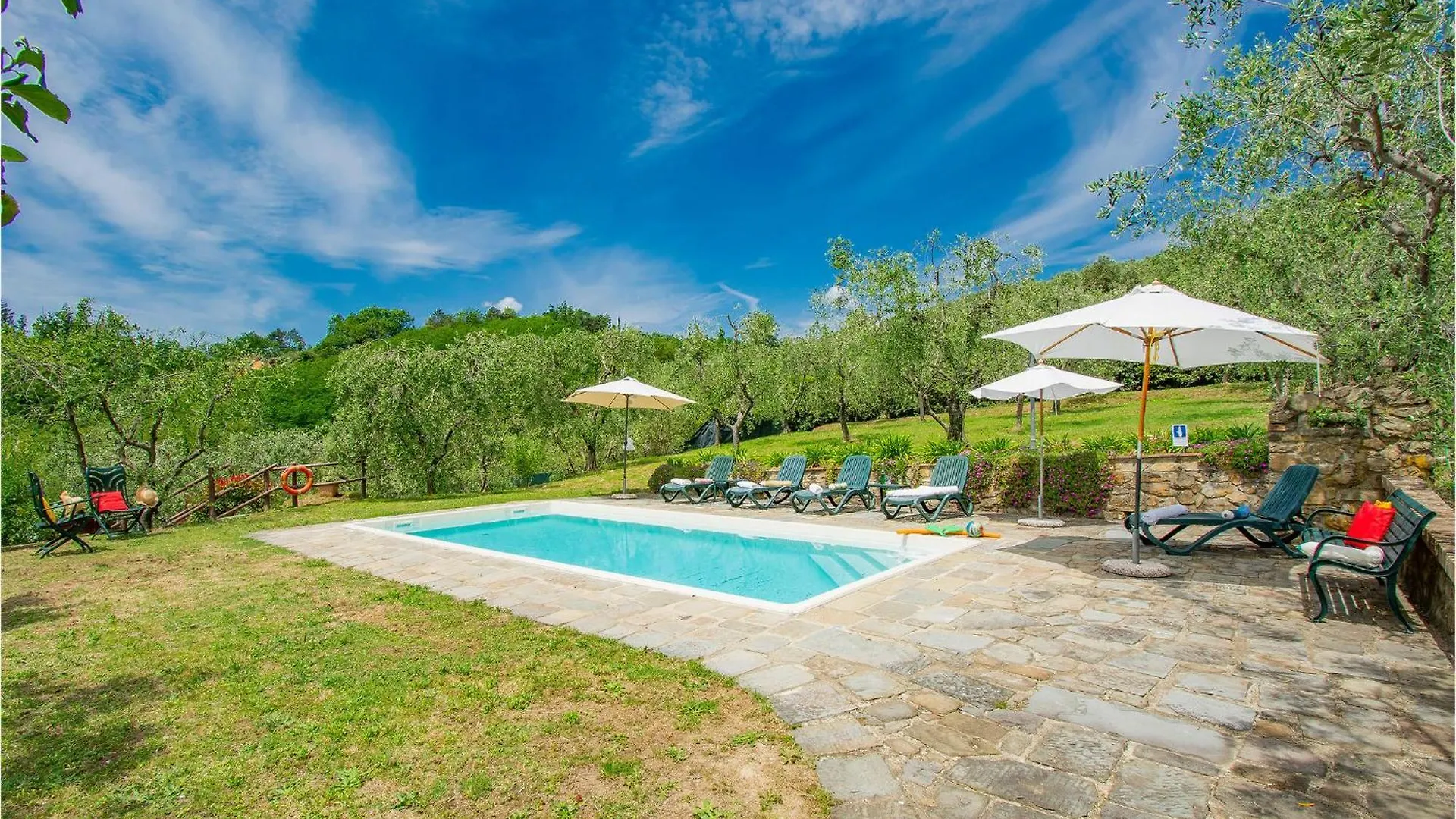 Lovely Home In Buggiano With Kitchen Massa e Cozzile